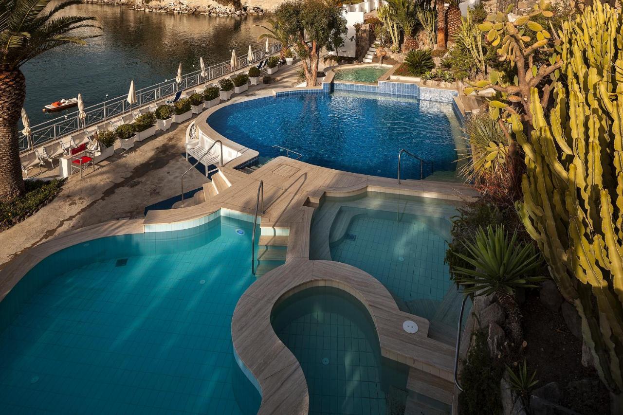 La Villa Resort & Spa Sant'Angelo  Extérieur photo