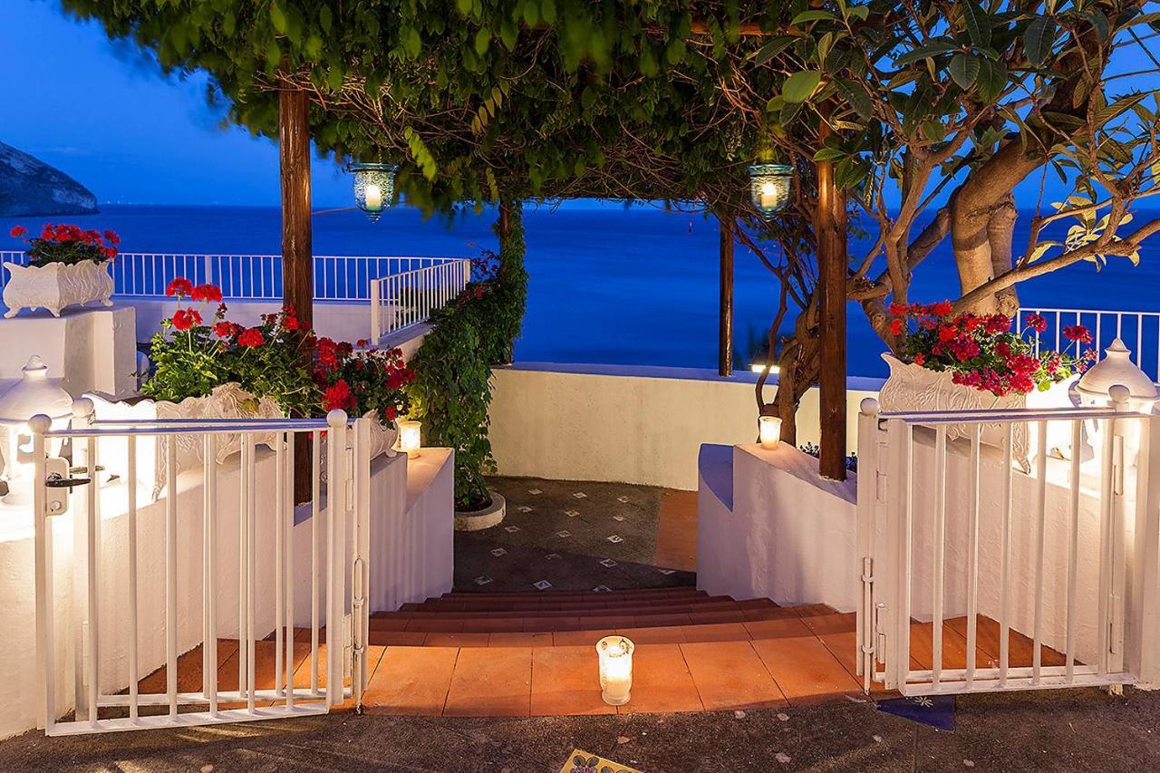 La Villa Resort & Spa Sant'Angelo  Extérieur photo